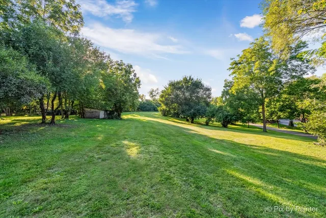 $700,000 | 24400 North Kelsey Road, Lake Barrington, IL 60010