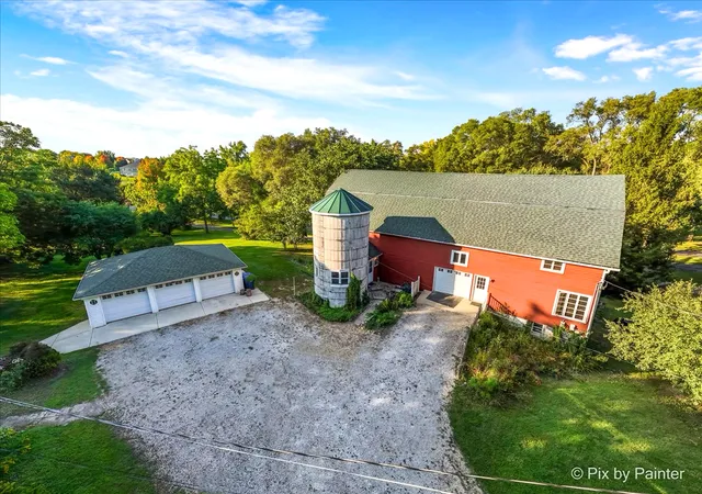 $700,000 | 24400 North Kelsey Road, Lake Barrington, IL 60010