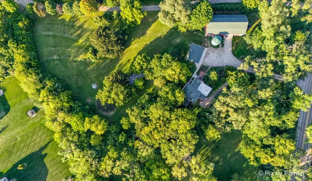 $700,000 | 24400 North Kelsey Road, Lake Barrington, IL 60010