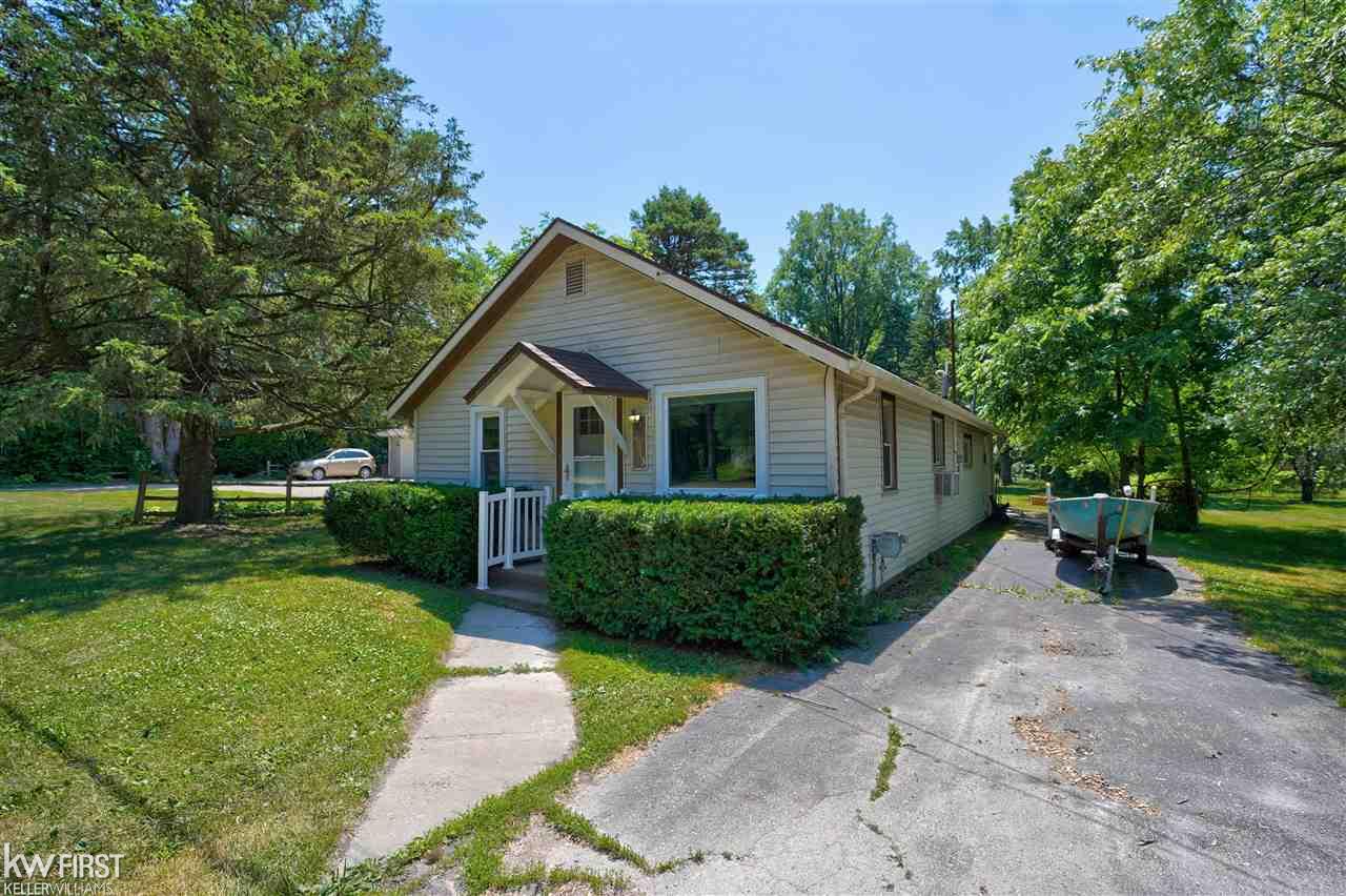 4313 Calkins Road Flint, MI 48532 - Photo 2 of 42