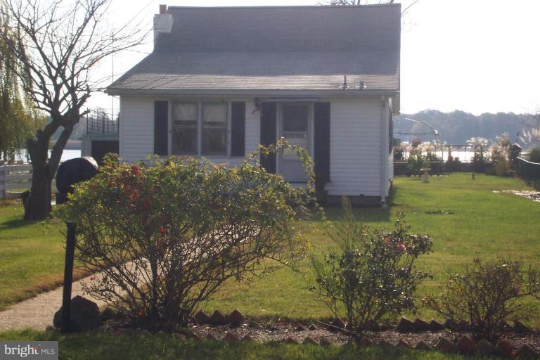 7821 SW Road Pasadena, MD 21122 - Photo 1 of 14 Exterior (Main)
