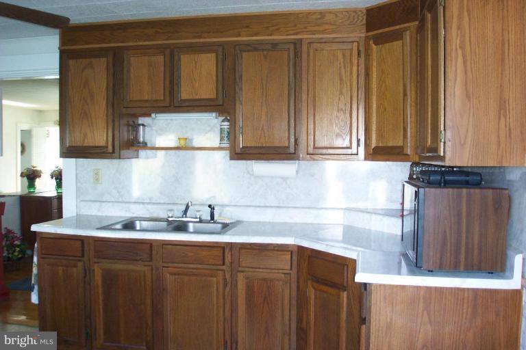 7821 SW Road Pasadena, MD 21122 - Photo 11 of 14 Kitchen #2