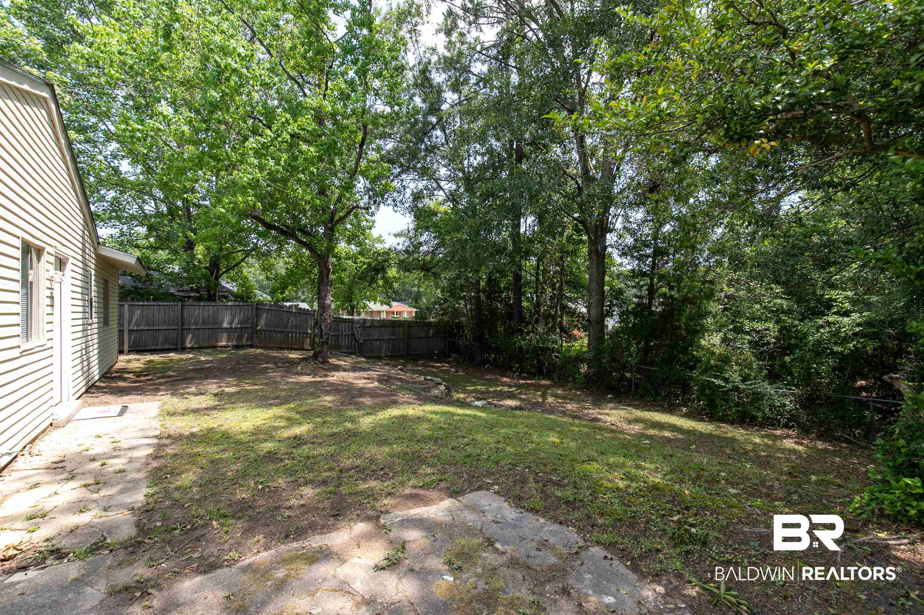 303 Evergreen Hill Mobile, AL 36609 - Photo 4 of 15