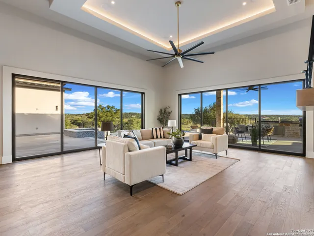 $2,500,000 | 2018 Paradise Parkway, Canyon Lake, TX 78133