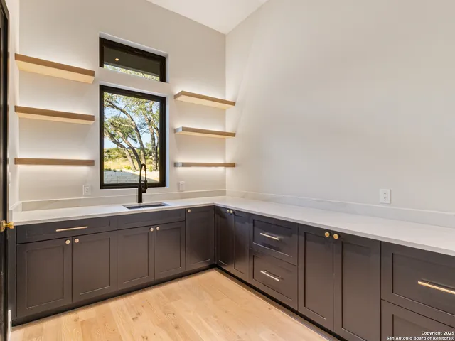 $2,500,000 | 2018 Paradise Parkway, Canyon Lake, TX 78133