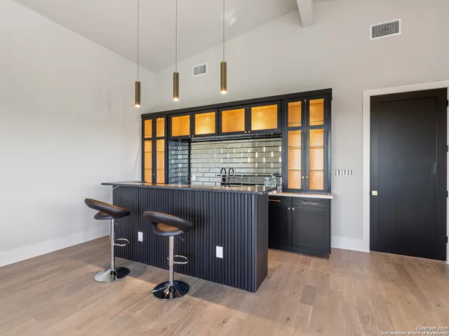 $2,500,000 | 2018 Paradise Parkway, Canyon Lake, TX 78133