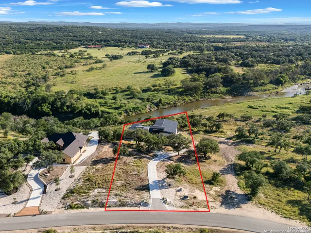 $2,500,000 | 2018 Paradise Parkway, Canyon Lake, TX 78133