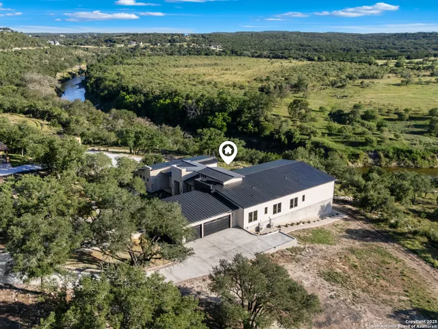 $2,500,000 | 2018 Paradise Parkway, Canyon Lake, TX 78133