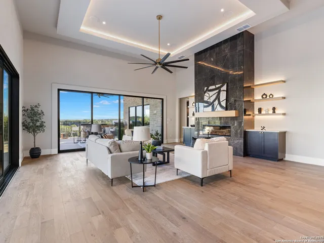 $2,500,000 | 2018 Paradise Parkway, Canyon Lake, TX 78133