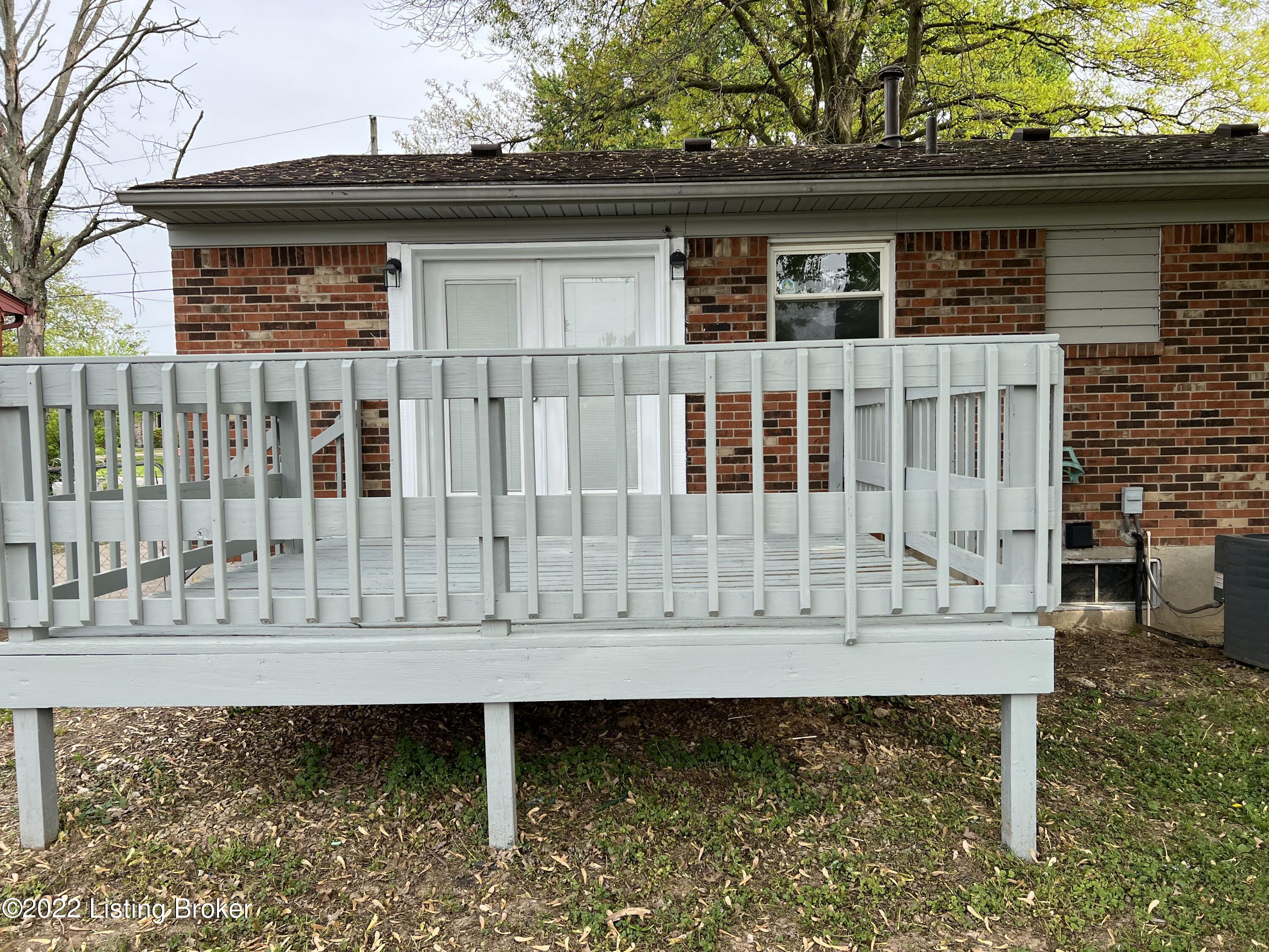208 Glenview Road Louisville, KY 40229 - Photo 11 of 29 IMG_1437 - Copy