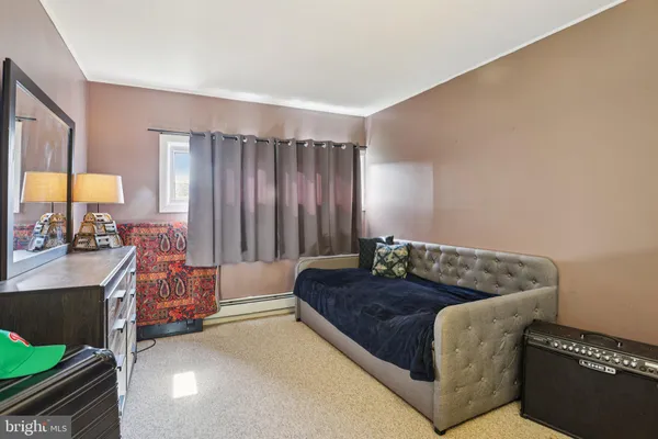$450,000 | 47 Glenwood Lane, Levittown, PA 19055