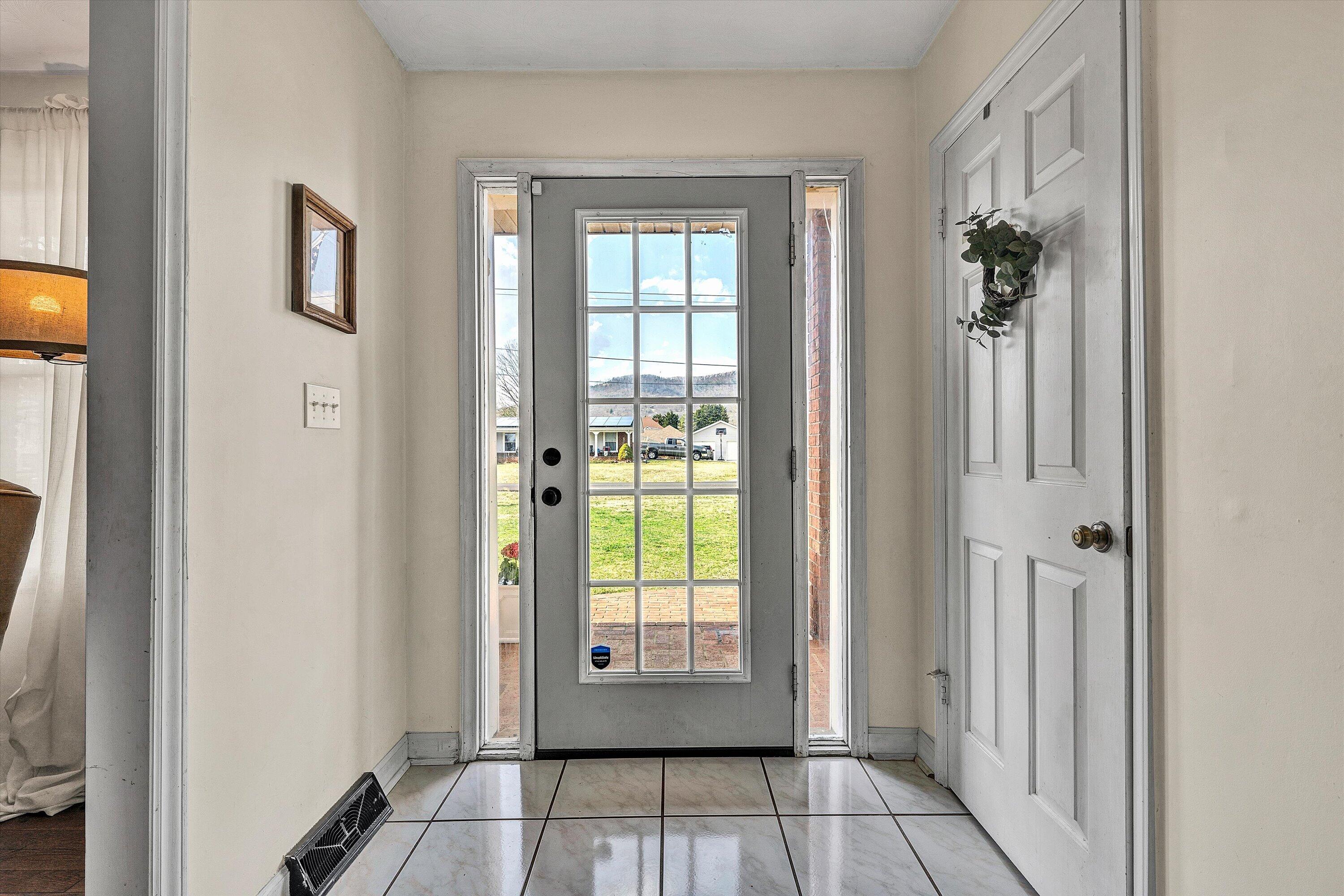 4043 Mockingbird Hill Road Roanoke, VA 24012 - Photo 11 of 59 11-SGP-04528