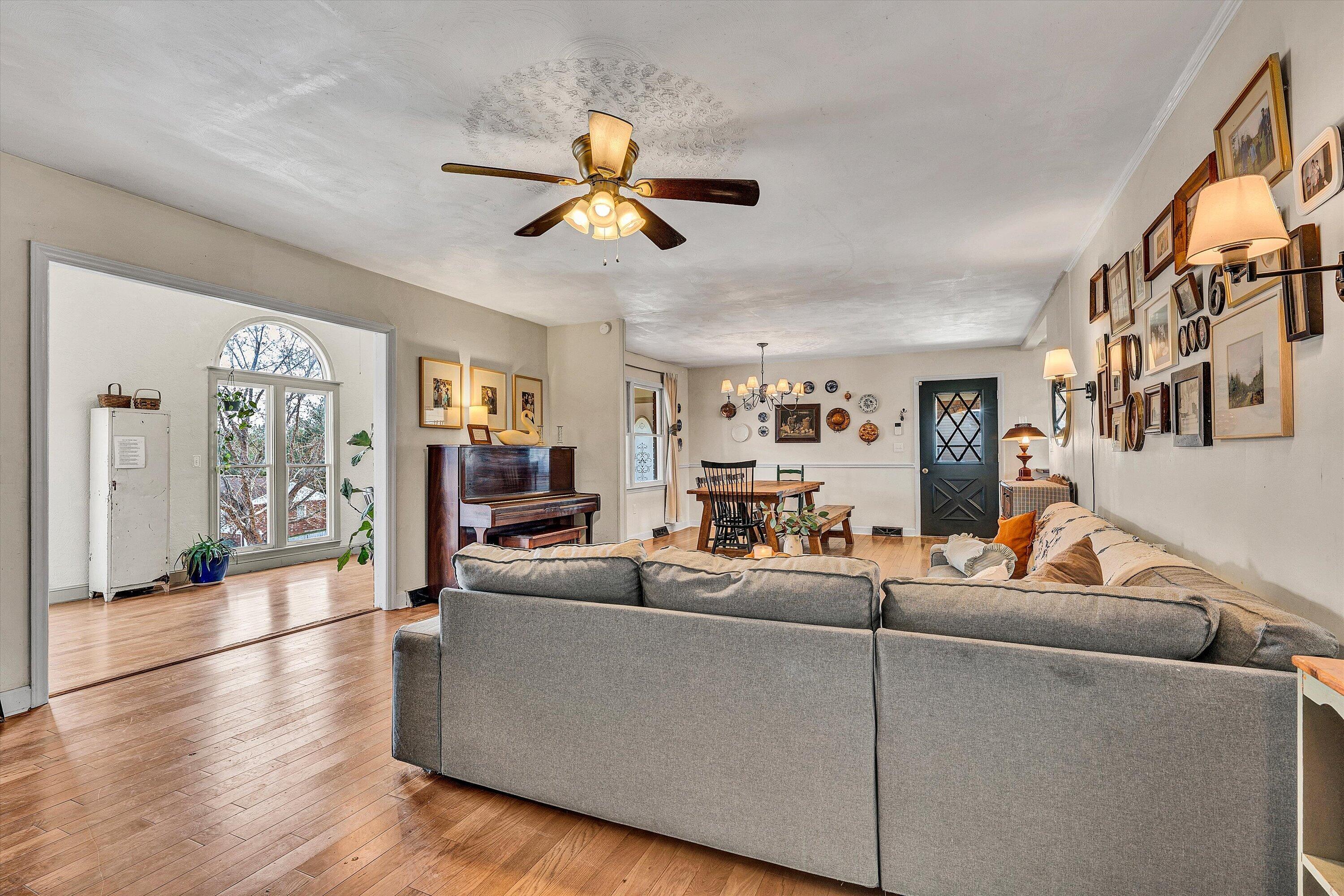 4043 Mockingbird Hill Road Roanoke, VA 24012 - Photo 14 of 59 14-SGP-04537