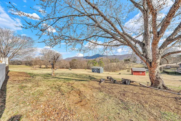 $475,000 | 4043 Mockingbird Hill Road, Roanoke, VA 24012