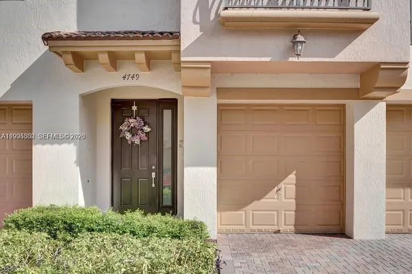 $475,000 | 4749 Grand Cypress Circle North, Coconut Creek, FL 33073