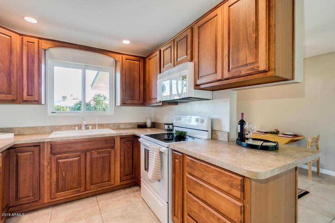 5209 Casper Road Mesa, AZ 85205 - Photo 11 of 28 Kitchen