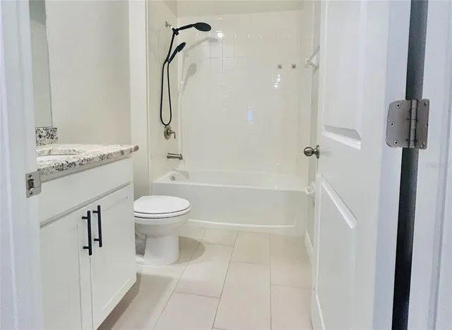 $3,000 | 32959 Sand Creek Drive, Wesley Chapel, FL 33543