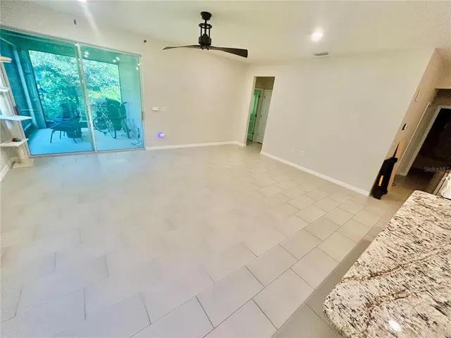 $3,000 | 32959 Sand Creek Drive, Wesley Chapel, FL 33543