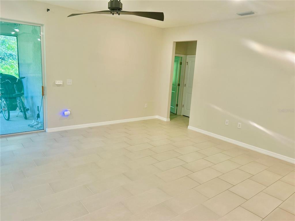 32959 Sand Creek Drive Wesley Chapel, FL 33543 - Photo 4 of 21