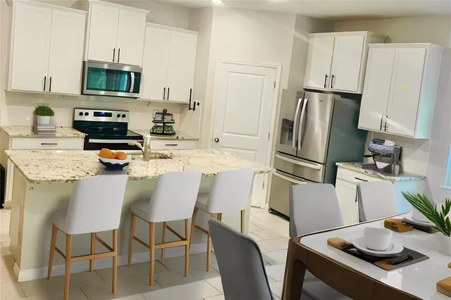 $3,000 | 32959 Sand Creek Drive, Wesley Chapel, FL 33543