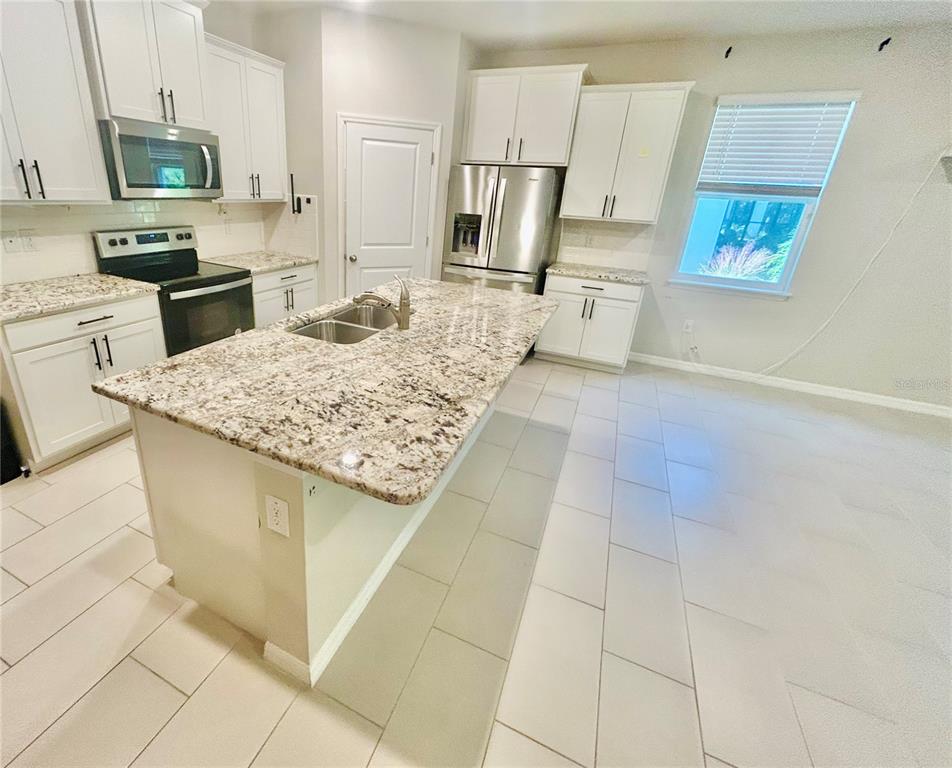 32959 Sand Creek Drive Wesley Chapel, FL 33543 - Photo 8 of 21