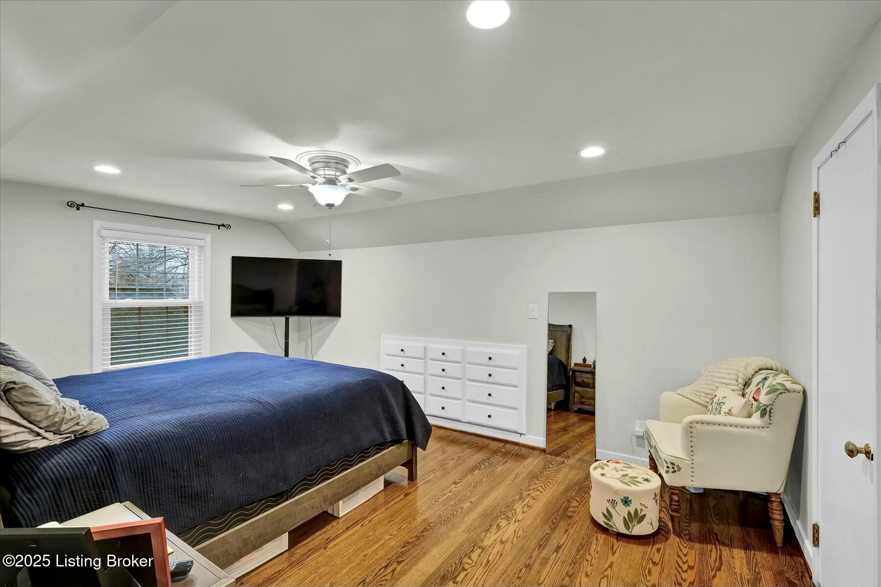 311 Ring Road Louisville, KY 40207 - Photo 28 of 46 tempImageqgMxC2