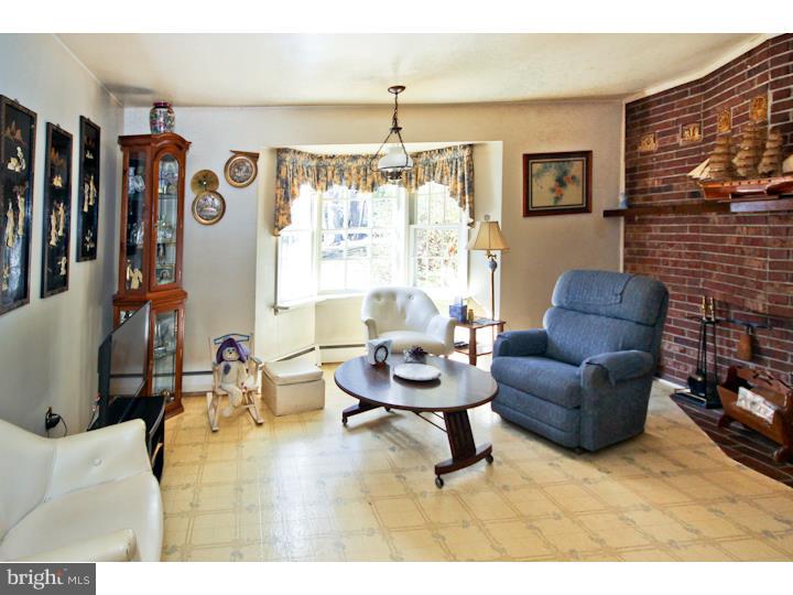 290 West Rose Tree Road Media, PA 19063 - Photo 13 of 25 Family Room