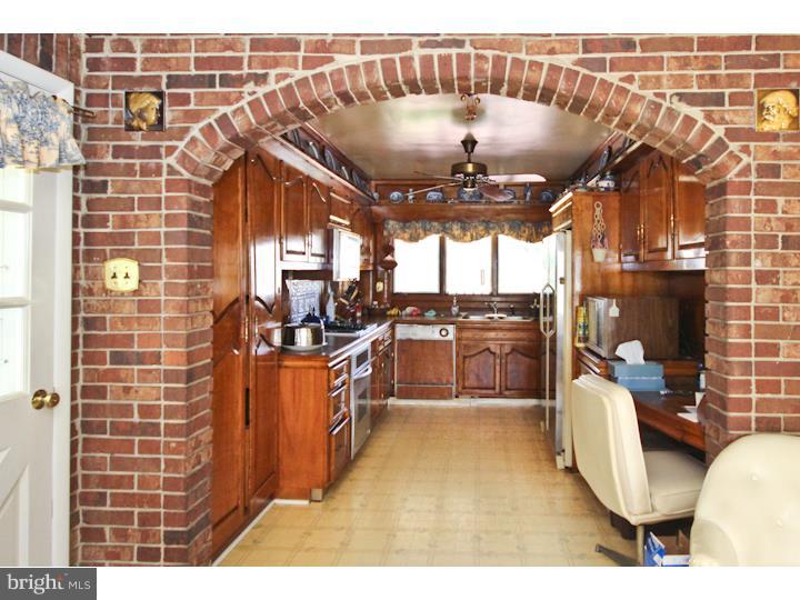 290 West Rose Tree Road Media, PA 19063 - Photo 9 of 25 Kitchen