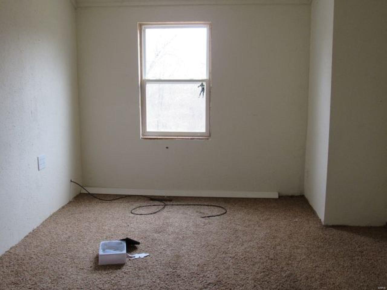 1124 Main Street Hamilton, IL 62341 - Photo 6 of 14