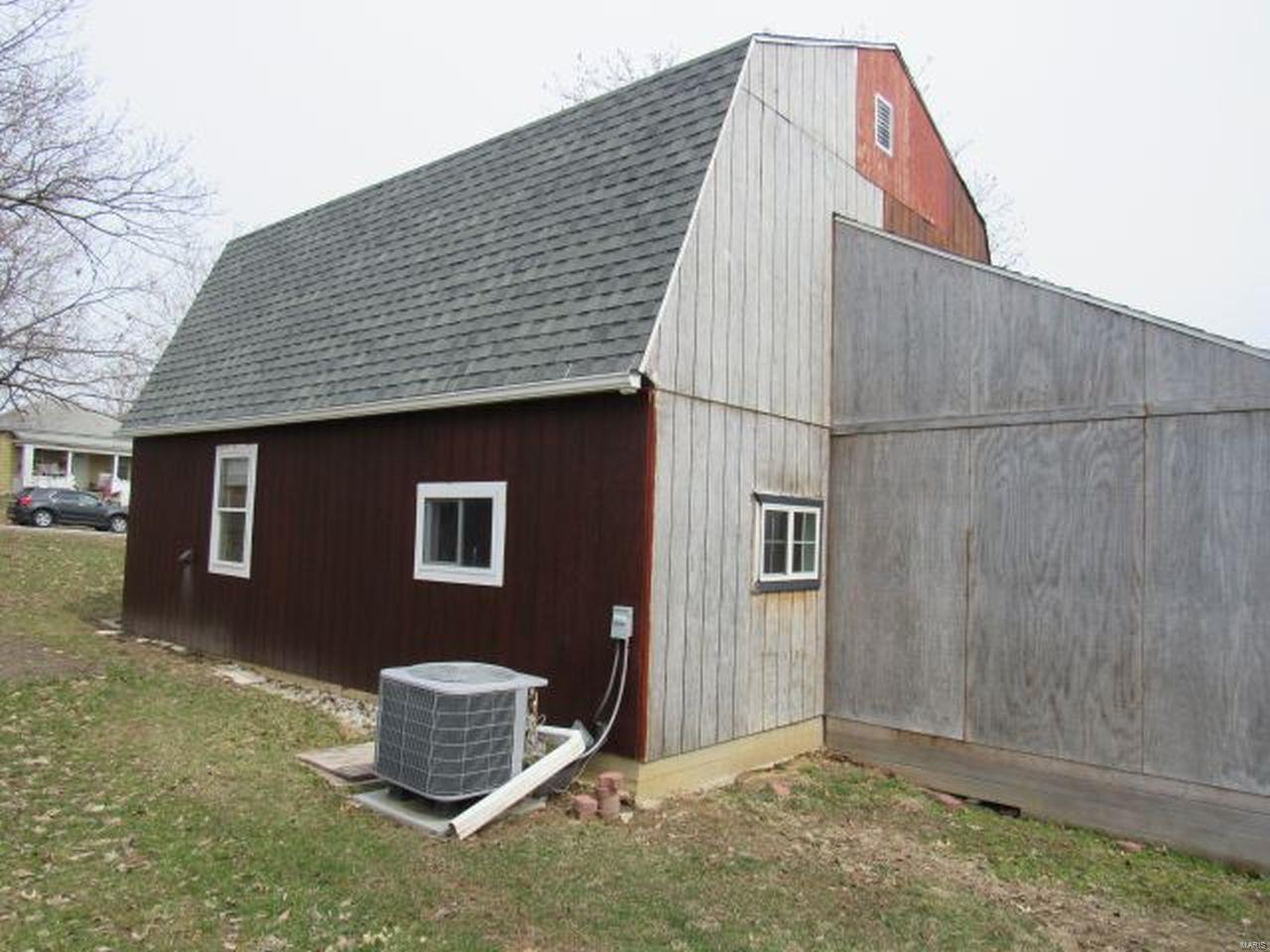 1124 Main Street Hamilton, IL 62341 - Photo 10 of 14