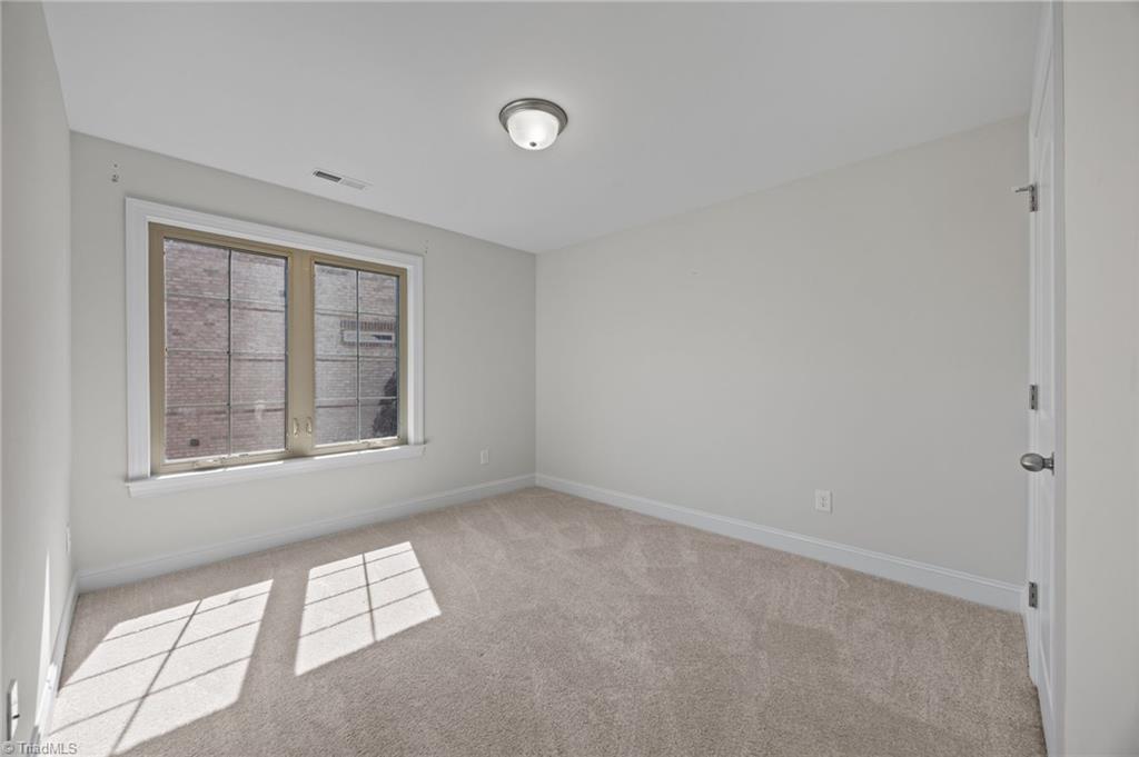 3840 Thistleberry Road High Point, NC 27265 - Photo 30 of 35