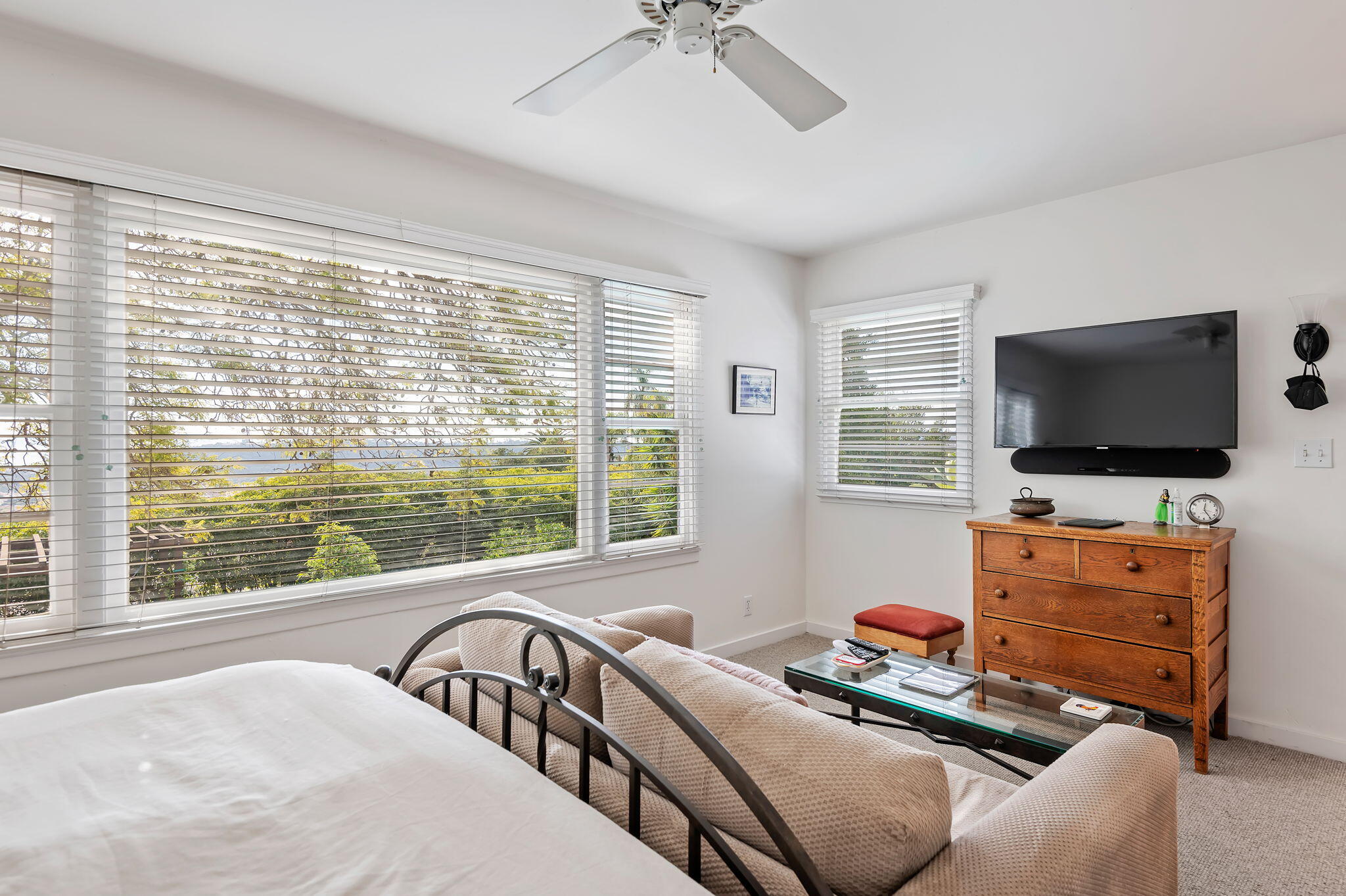 1717 Paterna Road Santa Barbara, CA 93103 - Photo 20 of 47 31-web-or-mls-31 - Primary Bedroom