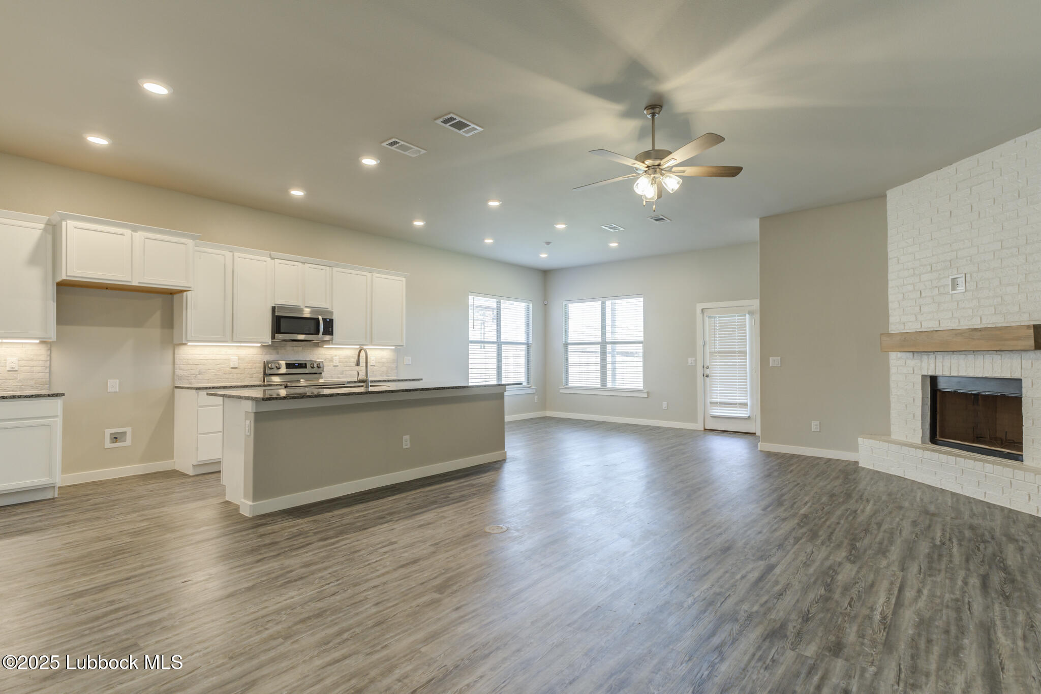 1905 141st Street Lubbock, TX 79423 - Photo 7 of 37 DSC02212_3_4