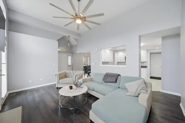 $364,999 | 259 Millers Crossing, Itasca, IL 60143