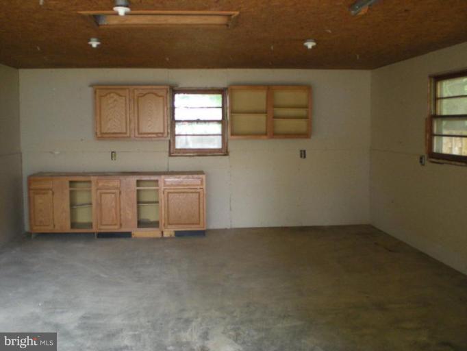 2904 Papermill Road Winchester, VA 22601 - Photo 4 of 17 Garage 2