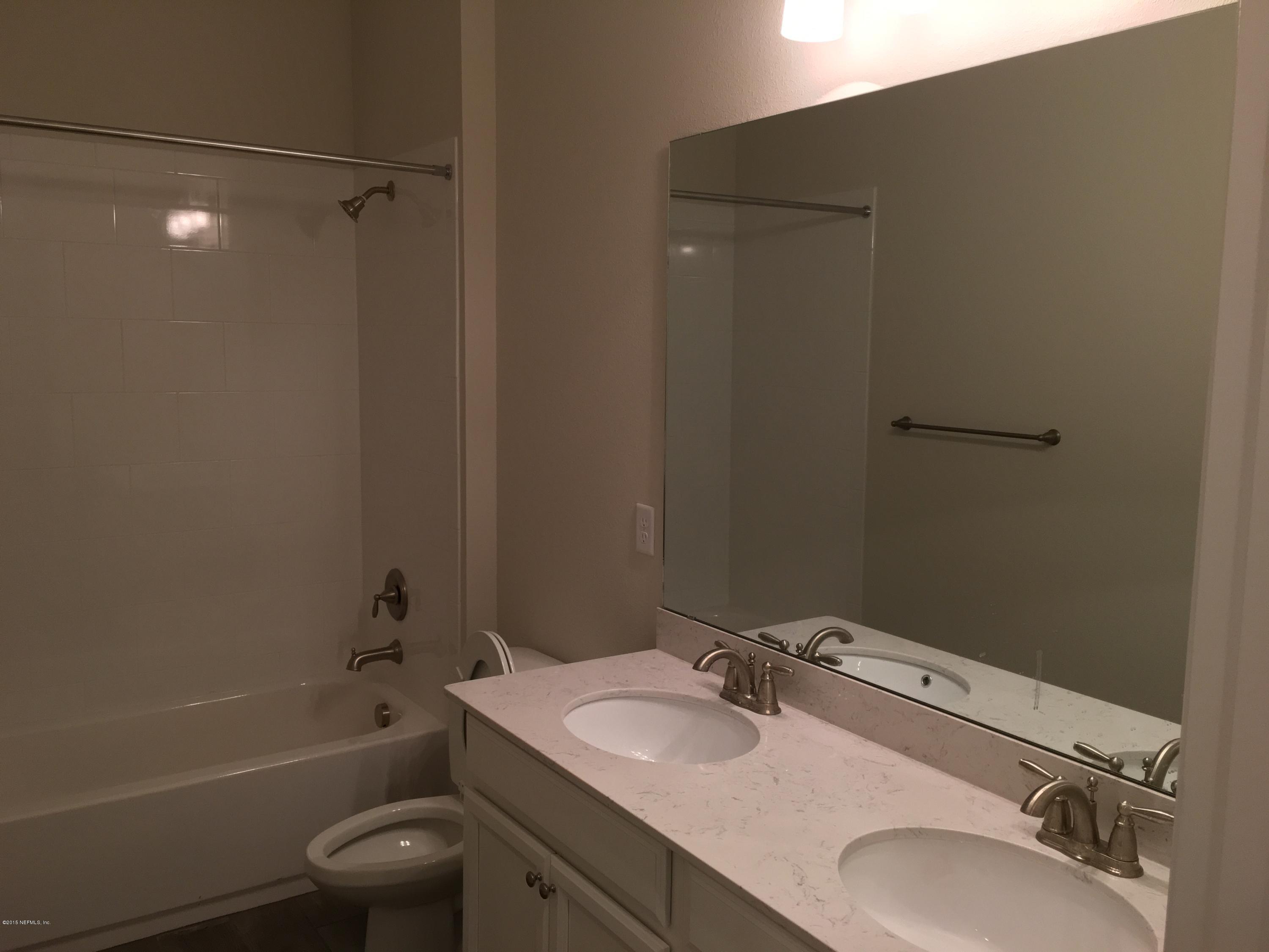 2052 Orange Picker Road Jacksonville, FL 32223 - Photo 15 of 25 Bathroom 3