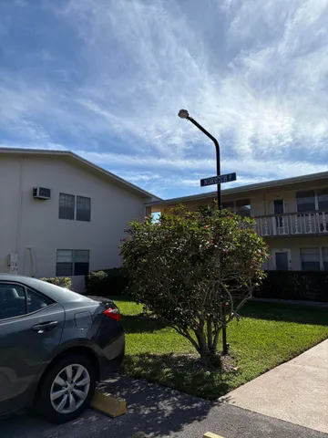$1,500 | 128 Norwich F, West Palm Beach, FL 33417