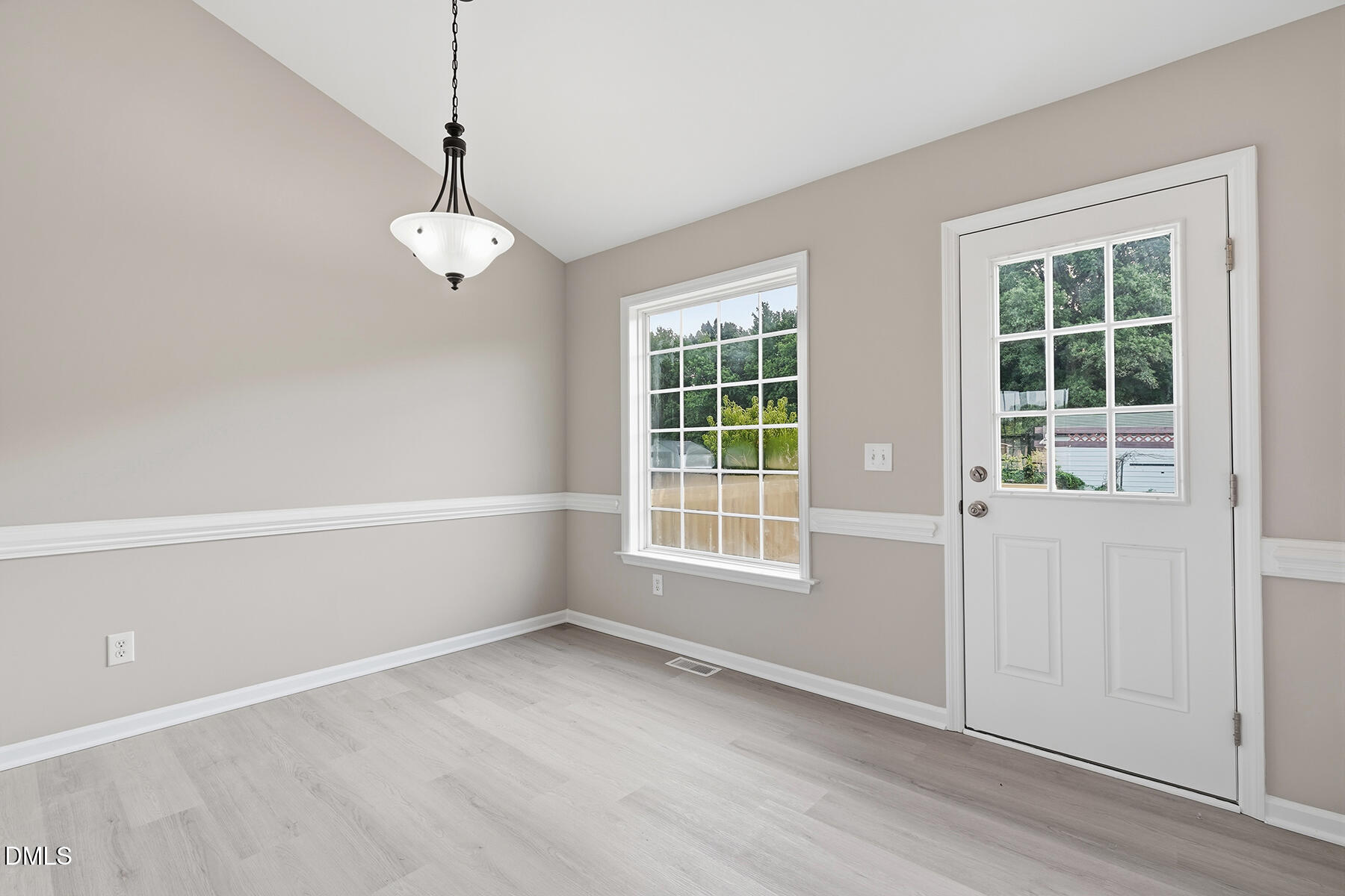 1217 Smith Road Smithfield, NC 27577 - Photo 11 of 36 1217 Smith St -8