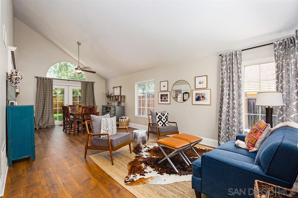39932 North General Kearny Road Temecula, CA 92591 - Photo 2 of 25 Spacious living room and dining room.