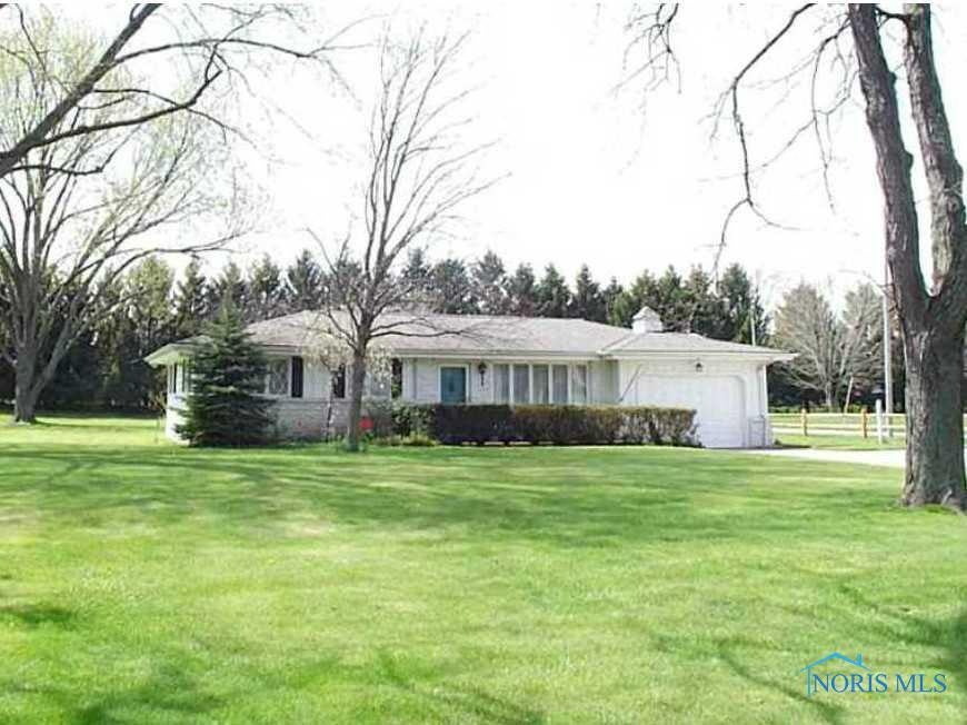 2905 Sequoia Road Toledo, OH 43617 - Photo 1 of 15 Exterior Front.