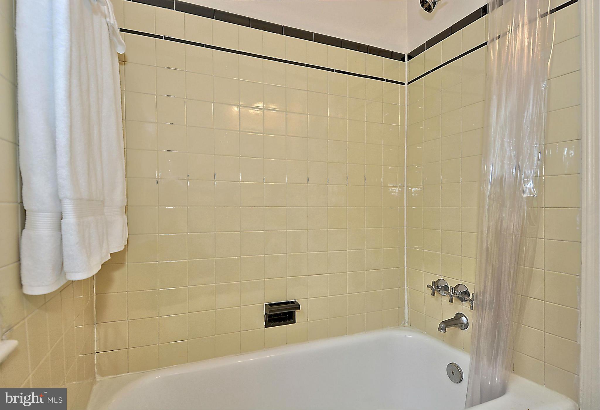 313 Windsor Street Silver Spring, MD 20910 - Photo 19 of 29 Bath