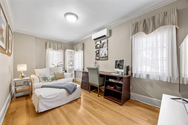 $1,130,000 | 27-01 167th Street | Murray Hill - Flushing