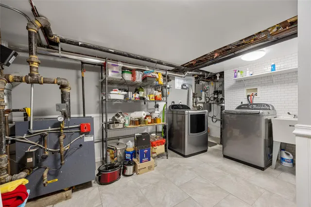 $1,130,000 | 27-01 167th Street | Murray Hill - Flushing