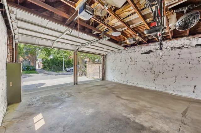 $1,130,000 | 27-01 167th Street | Murray Hill - Flushing