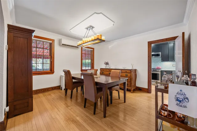 $1,130,000 | 27-01 167th Street | Murray Hill - Flushing