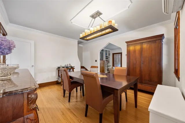 $1,130,000 | 27-01 167th Street | Murray Hill - Flushing