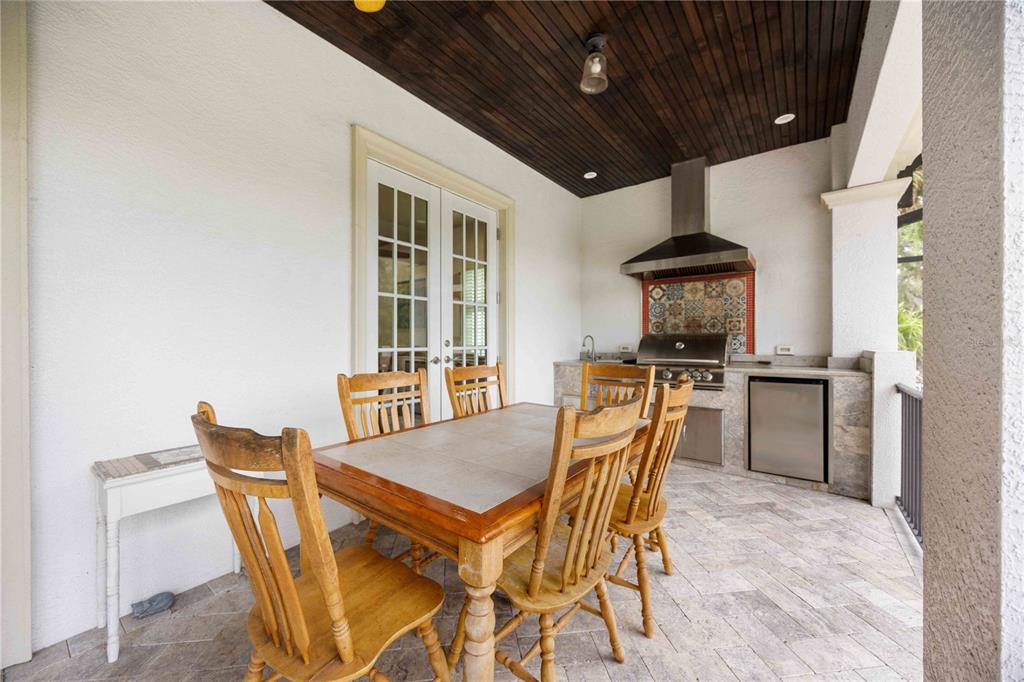 3674 Roslyn Road Venice, FL 34293 - Photo 11 of 72 a dining room with furniture and window