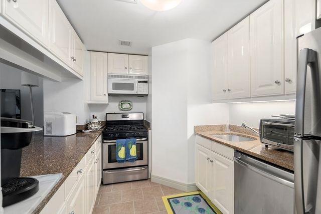 $795,000 | 3 Avery Street, Unit 501, Boston, MA 02111