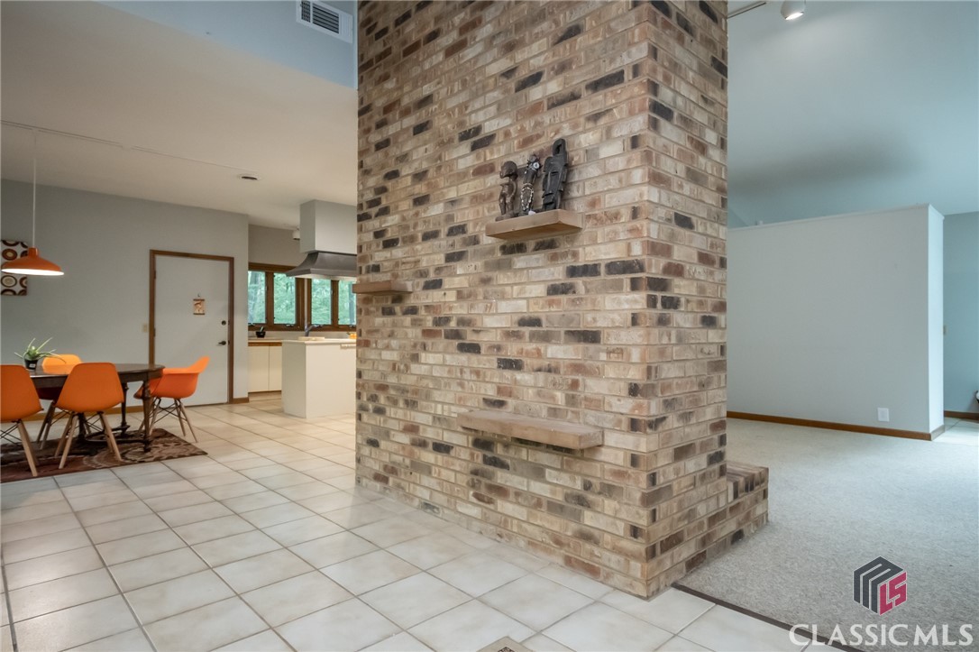 121 Raccoon Row Athens, GA 30605 - Photo 11 of 48