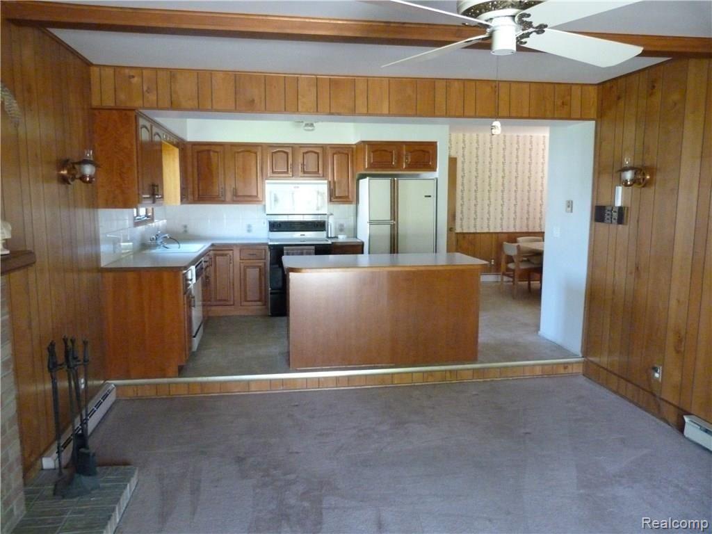 3066 Red Barn Road Flint, MI 48507 - Photo 11 of 20 P1040674.JPG